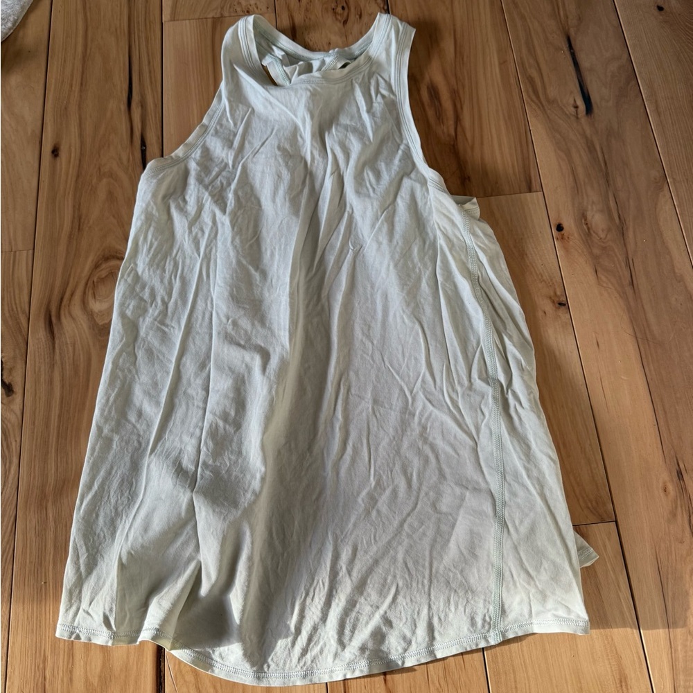 LULULEMON MINT GREEN TIE BACK TANK SIZE 4